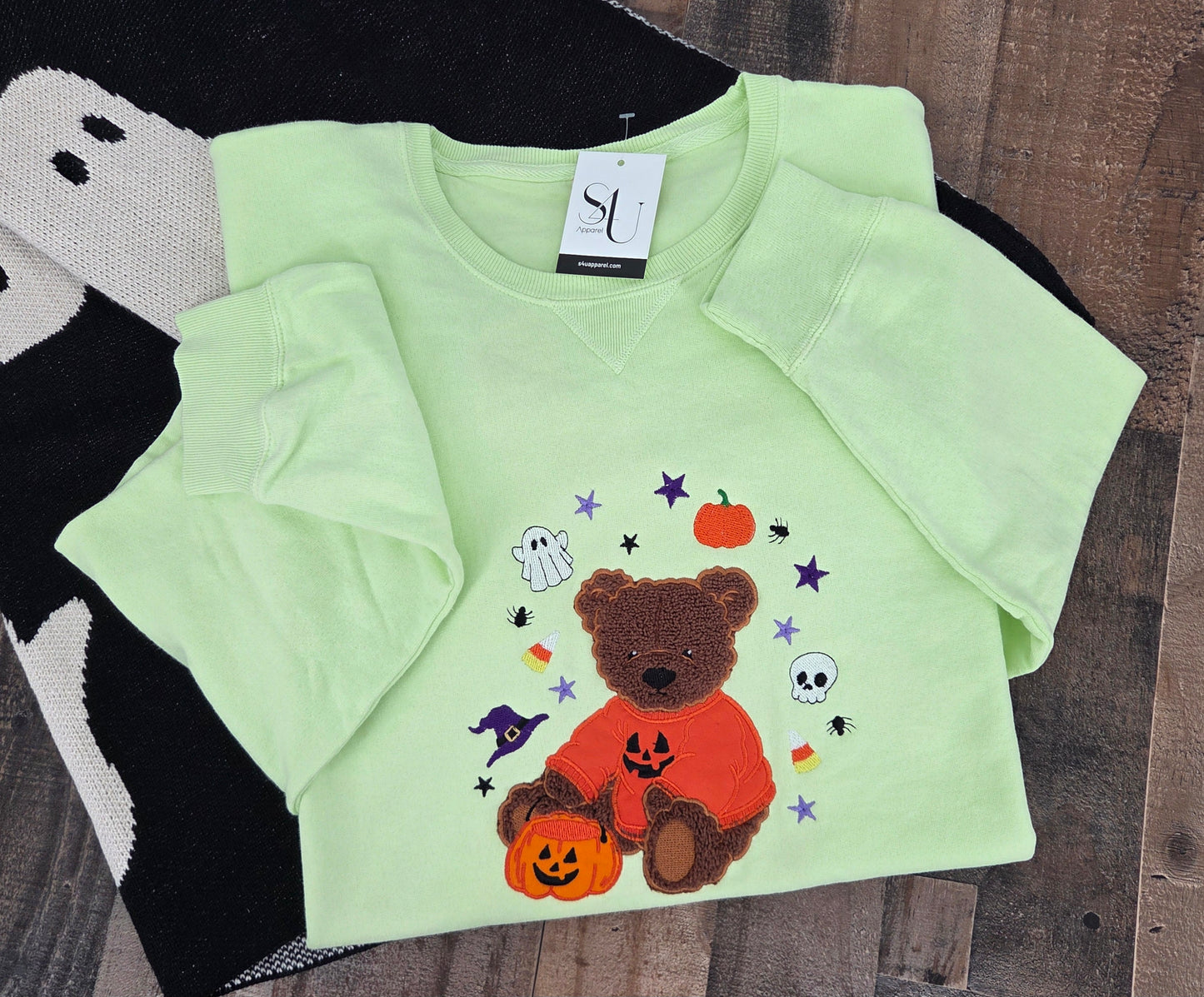 Cute Halloween Teddy Bear Crewneck Applique