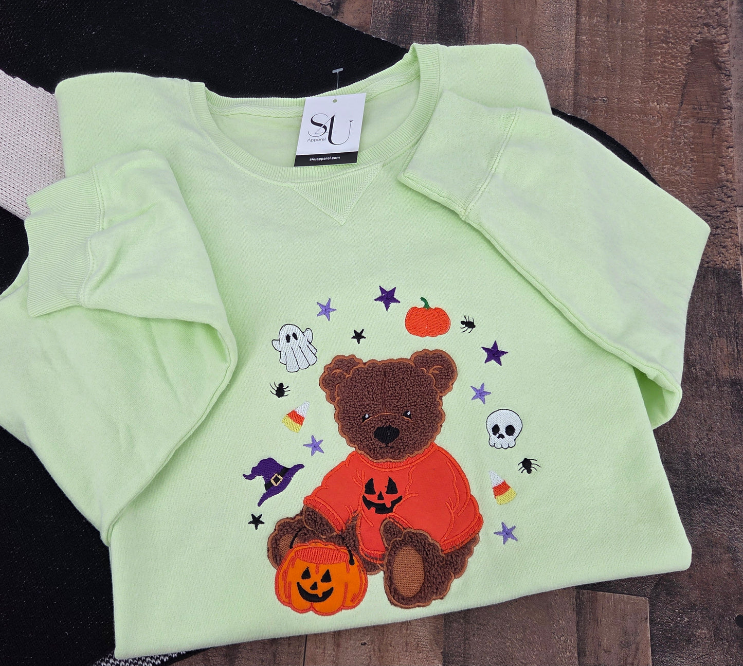 Cute Halloween Teddy Bear Crewneck Applique